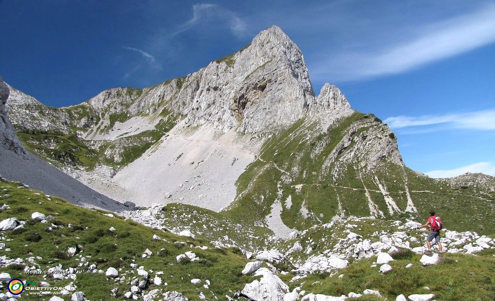 33 L'aguzza Anticima Est della Corna Piana...JPG